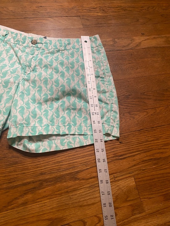 Old Navy Seahorse Print Shorts Size 10 - Picture 4 of 9